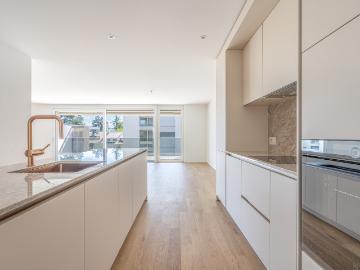 4,5 Zimmer Neubau mit grosszügigem Balkon