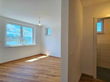 4,5 Zimmer Neubauwohnung mit Stauseeblick + BALKON, Doppelgarage, Lager