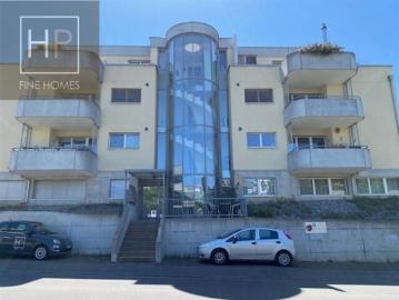 4.5 Zimmer Attika Eigentumswohnung mit Hobbyraum und 2 Autoeinstellhallenplätze