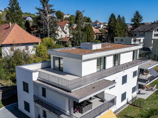 4.5 Zimmer Attikawohnung Erstbezug mit grosszügiger Terrasse und direktem Liftzugang