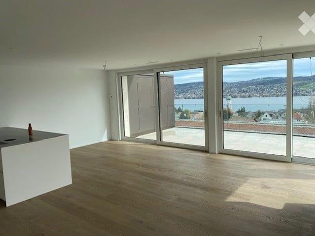 4,5 Zimmer Attikawohnung in Thalwil mit Seesicht und hohem Eigentumsstandard / Baujahr 2024