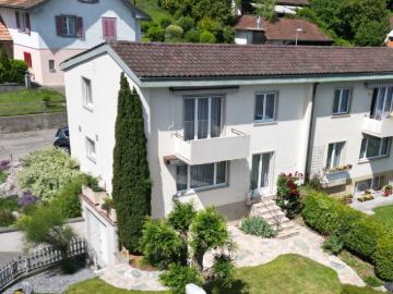 4.5 Zimmer Doppeleinfamilienhaus an sonniger Lage