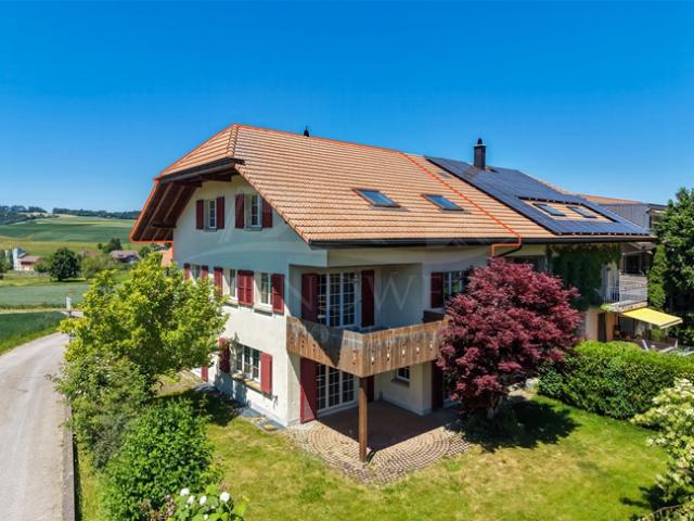 4.5 Zimmer Doppelhaushälfte mit viel Platz und Garten in Niedermuhlern