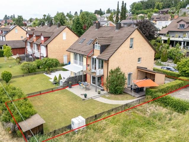4.5 Zimmer Eckhaus mit Ausbaupotenzial, grossem Garten und steuergünstiger Wohnlage in Seuzach