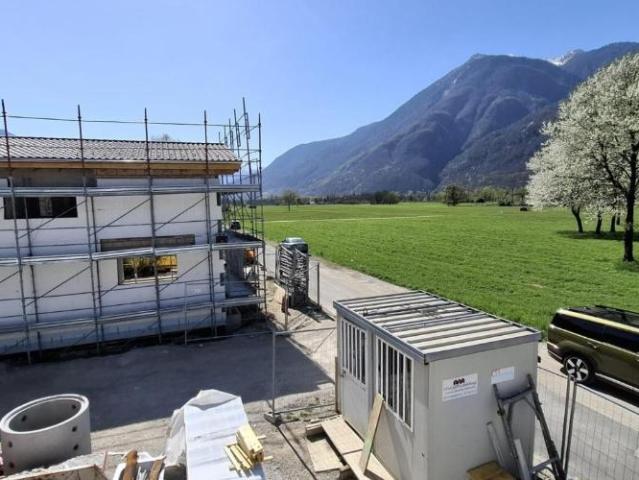 4.5 Zimmer Einfamilienhaus mit Garten in Cresciano