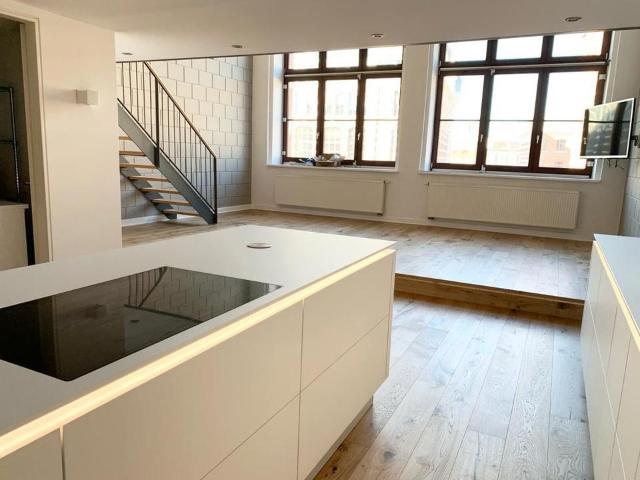 4,5 Zimmer Loftwohnung mit hochwertiger Einbauküche zu vermieten