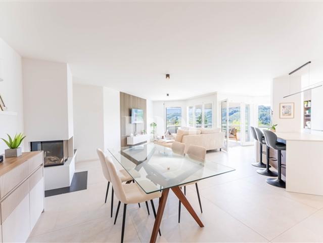 4,5 Zimmer Penthouse Wohnung mit Balkon zum Verkauf in Marly