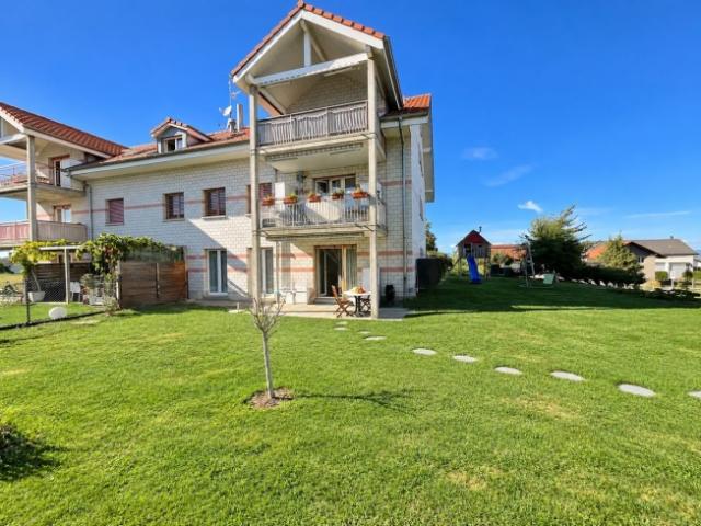 4,5 Zimmer / PRIVATER GARTEN 576 m² / Autobahn 5 Minuten entfernt