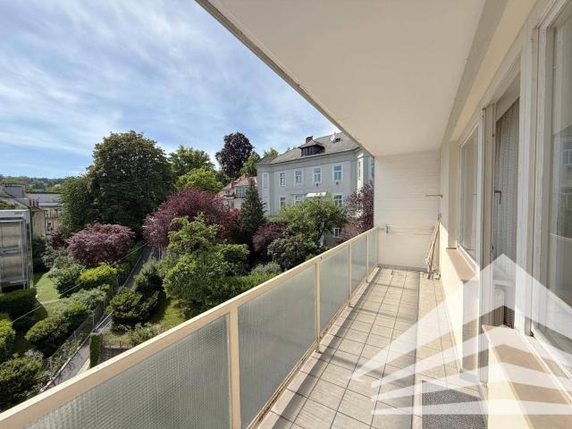 4,5 Zimmer Stadtwohnung mit Balkon! Einzelgarage möglich!