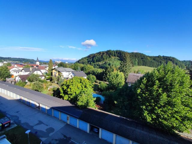 4,5 Zimmer viel Platz für Ihre Familie oder WG – Top Blick, Garage, Loggia, Keller