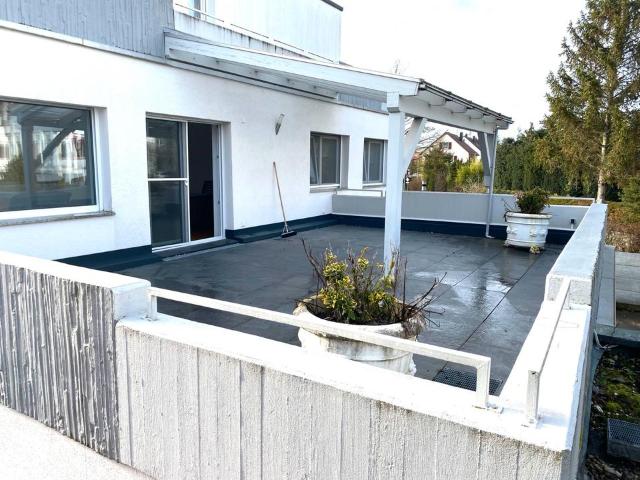 4,5 Zimmer Wohnung120qAufzug 44qm TerrasseBB Dagersheim