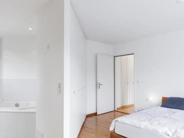 4.5 Zimmer Wohnung auf einer ganzen Etage in Saint Sulpice