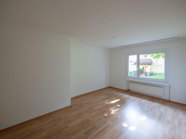 4.5 Zimmer Wohnung im 1. Obergeschoss ohne Lift sehr naturnahe gelegen