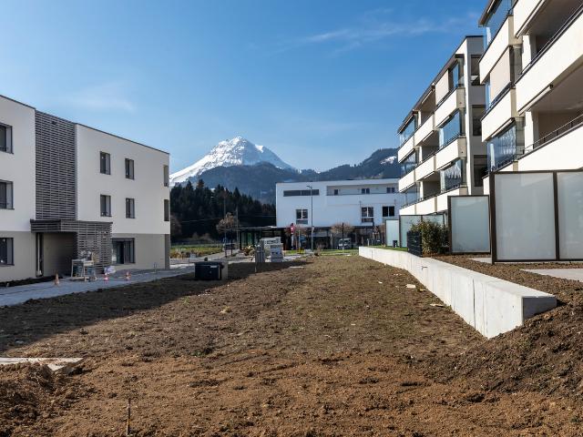 4,5 Zimmer Wohnung im Erdgeschoss – mit Terrasse und Garten