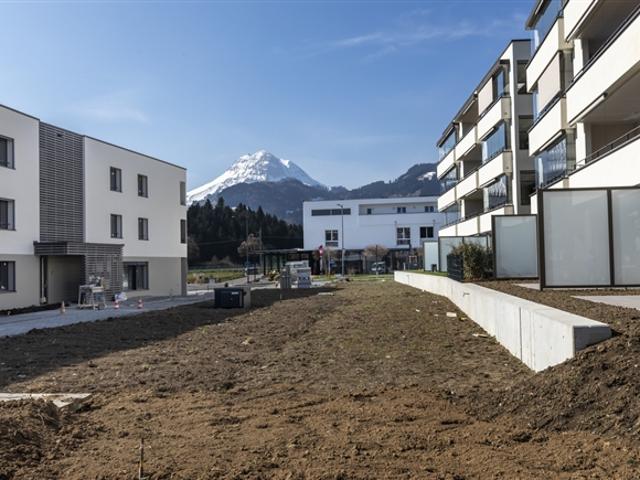 4,5 Zimmer Wohnung im Erdgeschoss – mit Terrasse und Garten