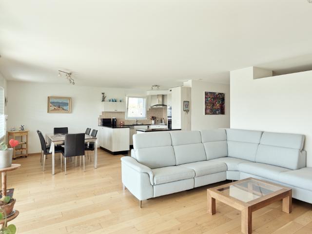 4,5 Zimmer Wohnung in der Nähe zahlreicher Annehmlichkeiten