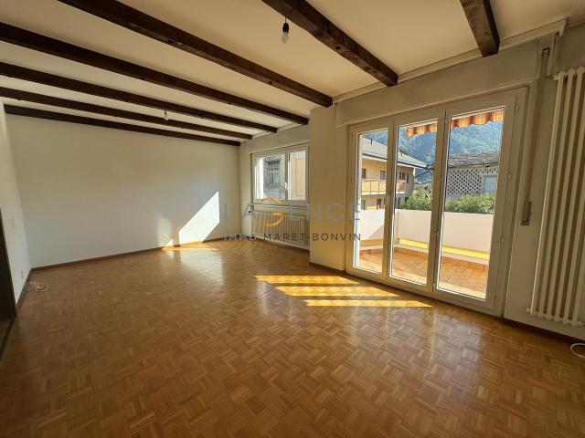 4.5 Zimmer Wohnung in einem kleinen Wohnhaus – Uvrier