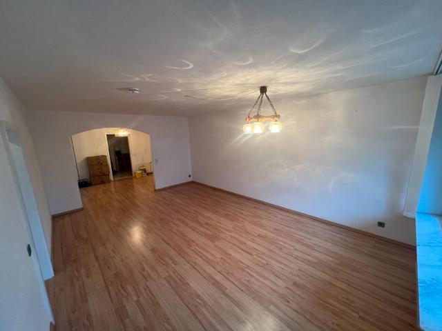 4,5 Zimmer Wohnung,Offenbach Bieber,hohe Rücklagen,Garage extra