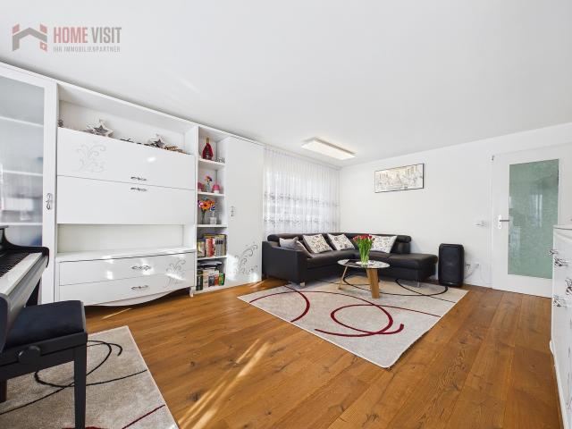 4.5 Zimmer Wohnung mit Balkon und Hobbyraum in ruhiger Lage