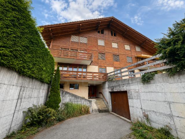4.5 Zimmer Wohnung mit Bergpanorama, zwei Balkonen & Schwedenofen in Frutigen