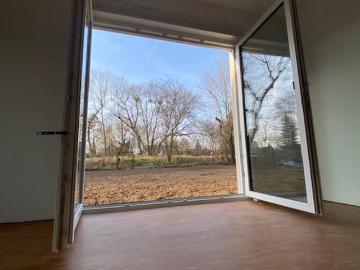 4,5 Zimmer Wohnung mit ca. 350 m² eigenen Garten
