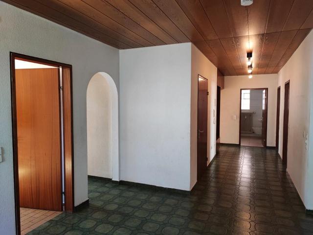 4,5 Zimmer Wohnung mit Garage in zentraler Lage von Köngen