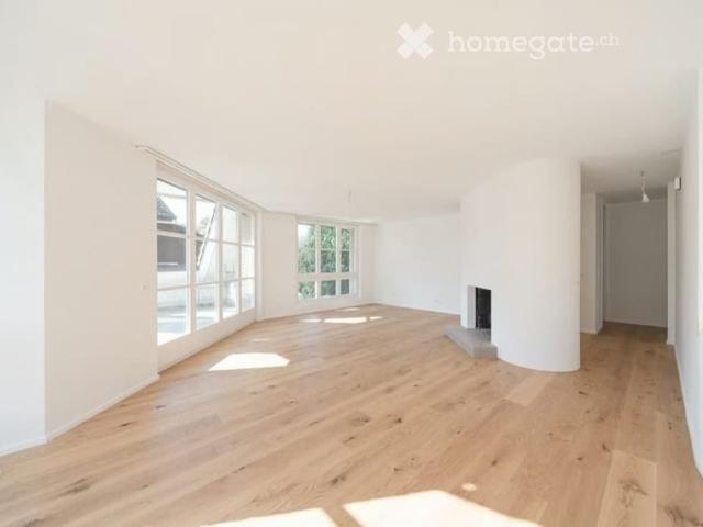 4,5 Zimmer Wohnung mit Garten