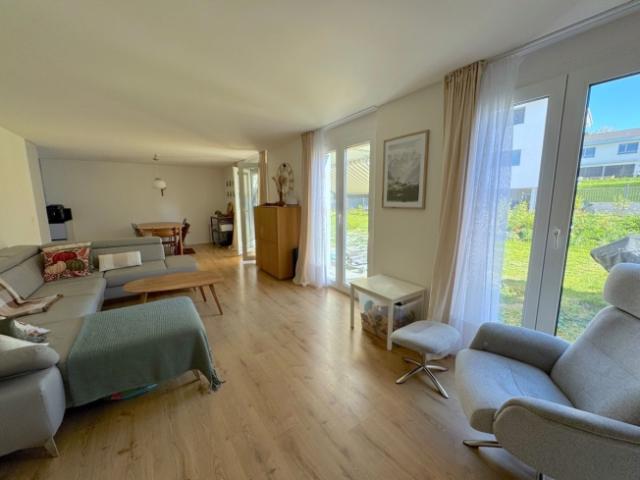 4,5 Zimmer Wohnung mit GROßEM PRIVATEN GARTEN VON 576 m²