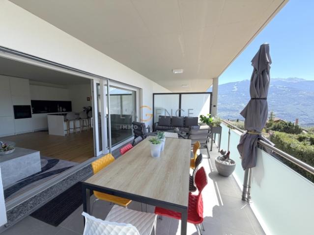 4,5 ZIMMER WOHNUNG MIT GROSSER 21 M² GROSSER TERRASSE