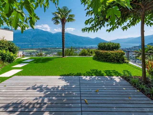 4,5 Zimmerwohnung mit grosser Terrasse, Garten und Seeblick