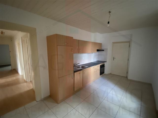 4.5 Zimmer Wohnung mit hoher Decke