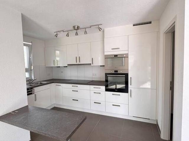 4,5 Zimmer Wohnung mit Küche & Stellplatz in Zentrum Sindelfingens