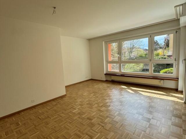 4.5 Zimmer Wohnung mitten in Reinach