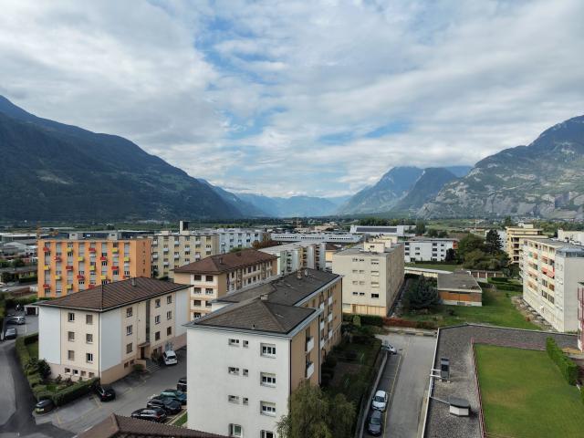 4,5 Zimmer Wohnung renoviert in Conthey