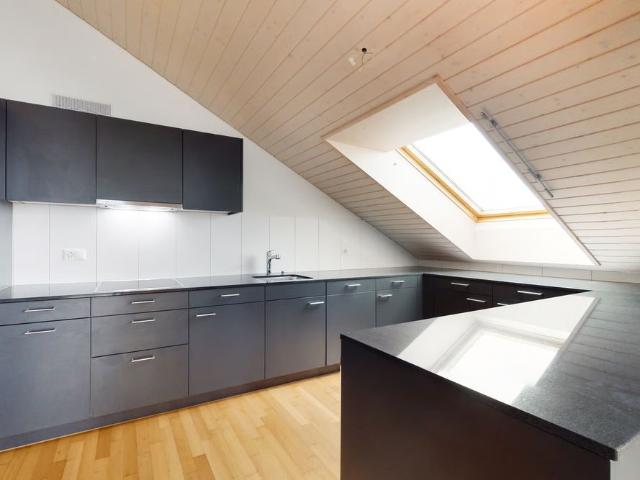 4.5 Zimmer, 140 m², 2. Stock