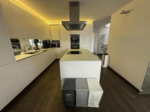4.5 Zimmer, 140 m², 3. Stock