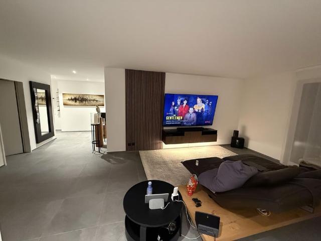 4.5 Zimmer, 141 m², 1. Stock