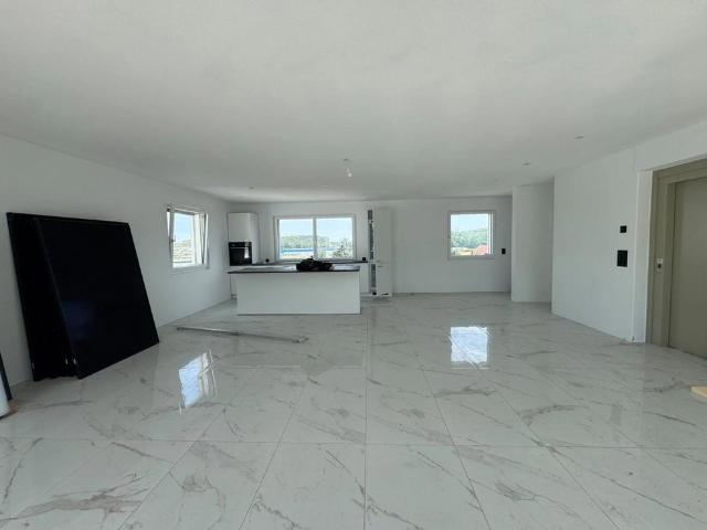 4.5 Zimmer, 141 m², 2. Stock