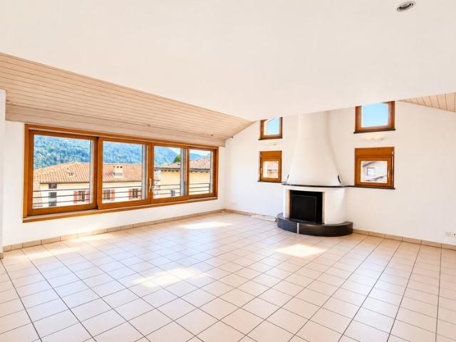4.5 Zimmer, 142 m², 2. Stock