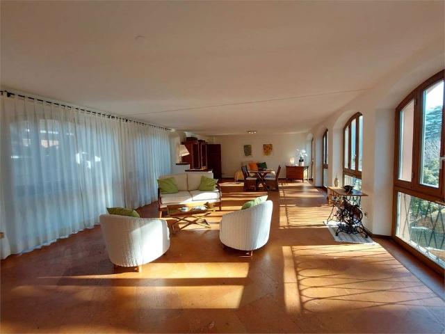 4.5 Zimmer, 147 m²