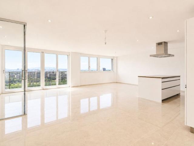 4.5 Zimmer, 145 m², 17. Stock