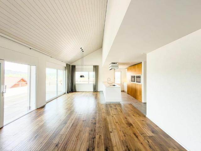 4.5 Zimmer, 145 m², 2. Stock