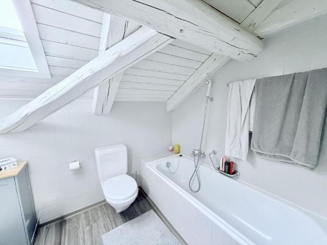 4.5 Zimmer, 146 m², 2. Stock