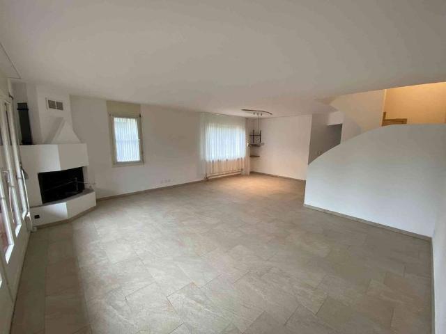 4.5 Zimmer, 149 m², 1. Stock