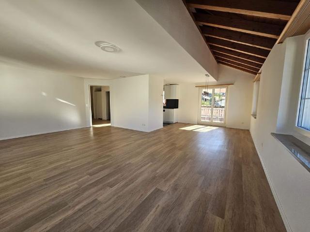 4.5 Zimmer, 150 m², 1. Stock