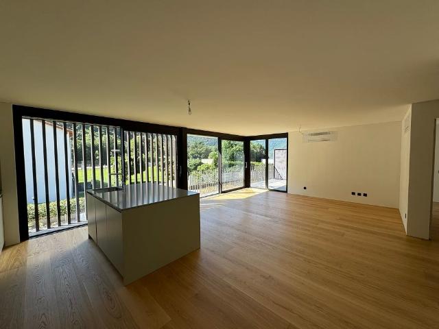 4.5 Zimmer, 151 m², 1. Stock