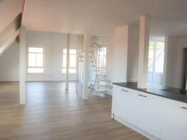 4,5 Zimmer 154 m² 1.490 € Kaltmiete Wohnungen in Bad Wimp.