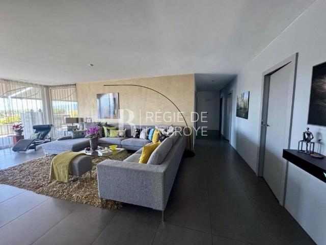 4.5 Zimmer, 155 m², 2. Stock