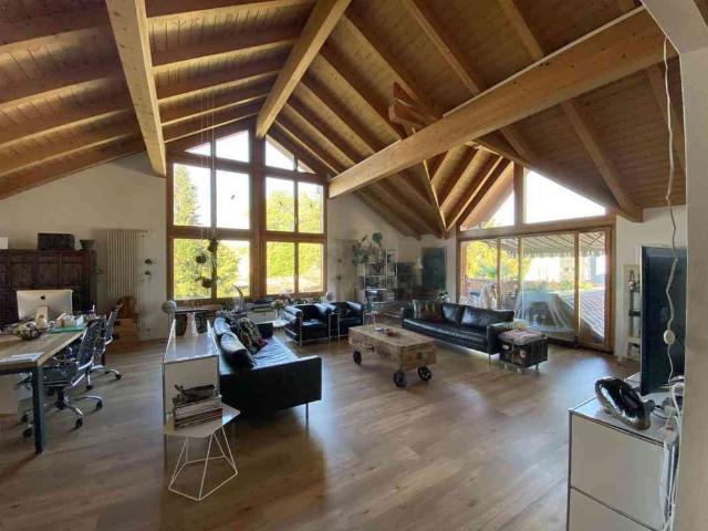4.5 Zimmer, 160 m², 2. Stock