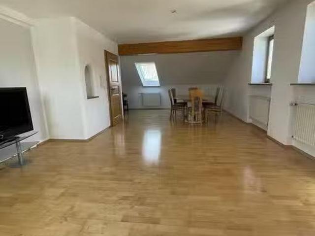 4,5 Zimmer 161 m² 1.050 € Kaltmiete Wohnungen in Triftern.